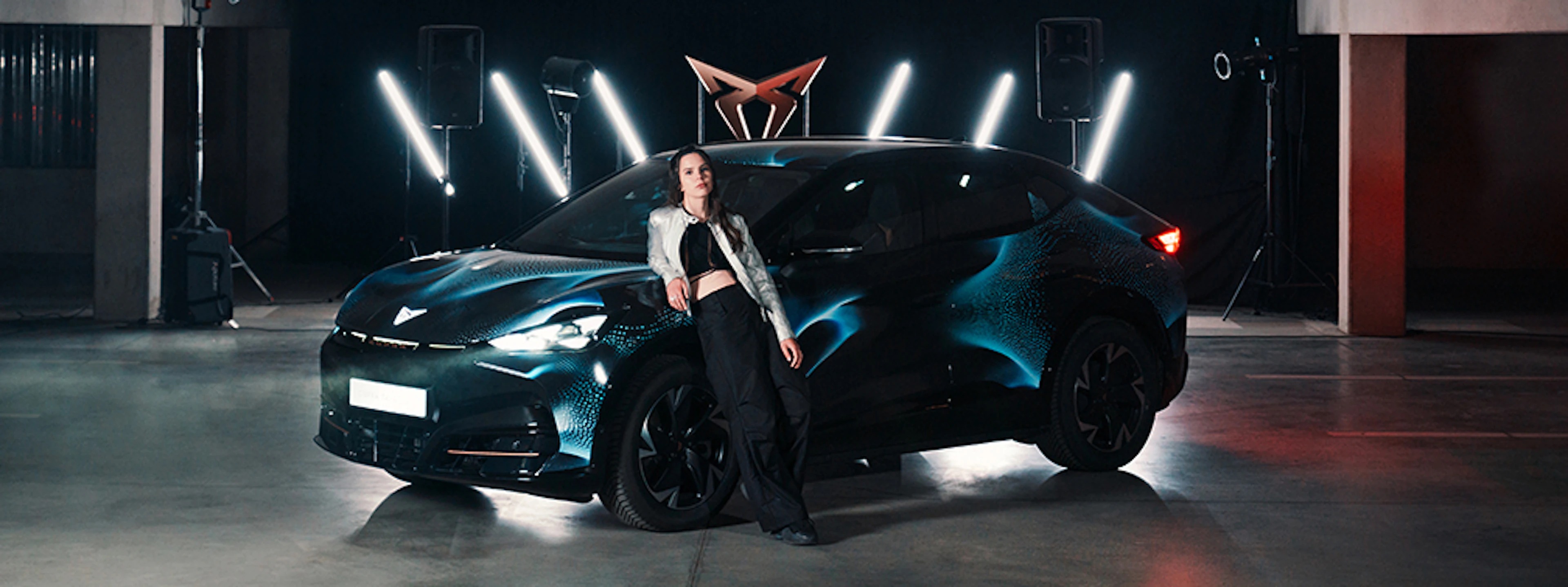 Geluid wordt design: de nieuwe cupra car-wrap van amber broos is pure audiokunst