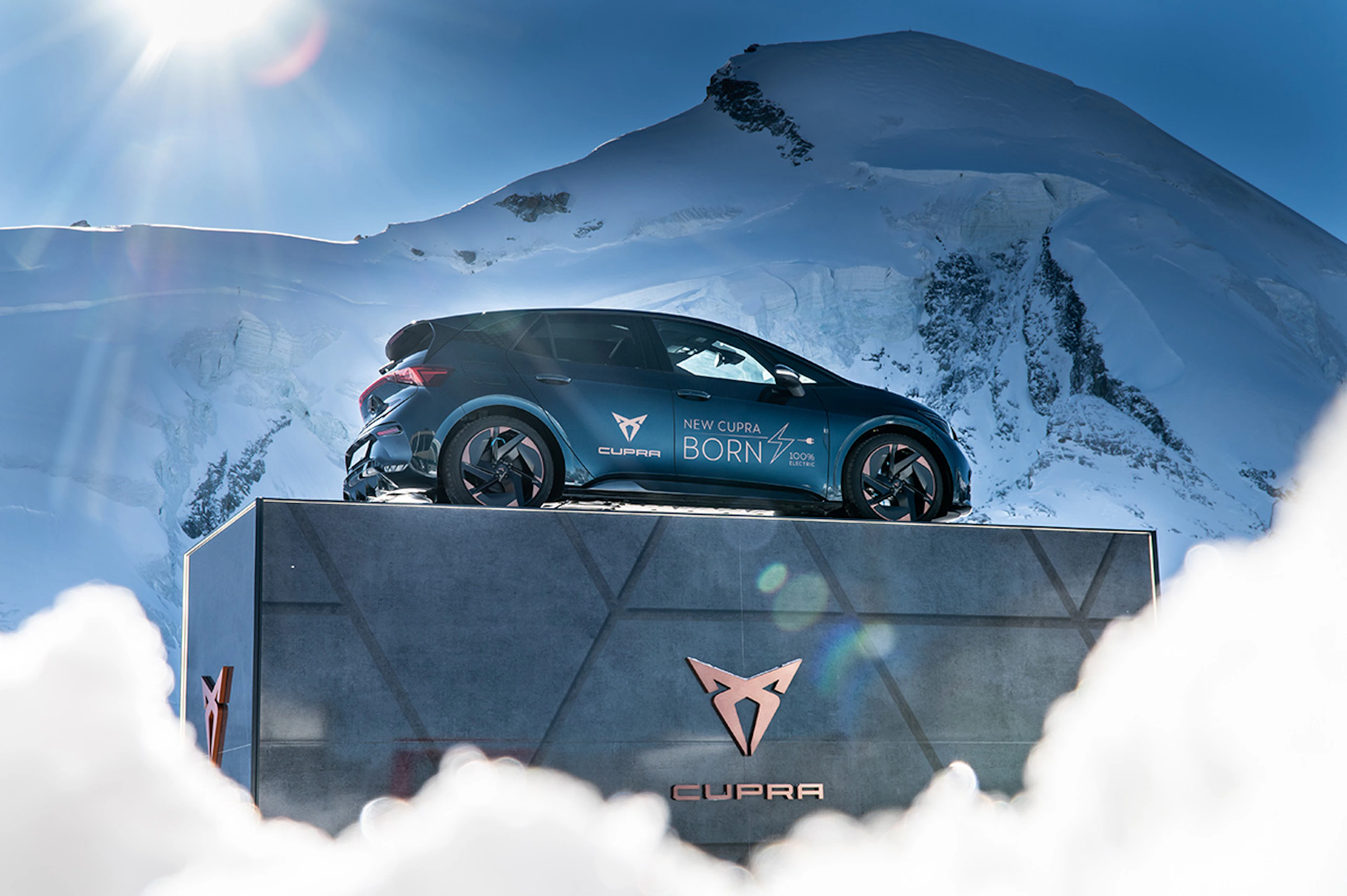 CUPRA scheert hoge toppen